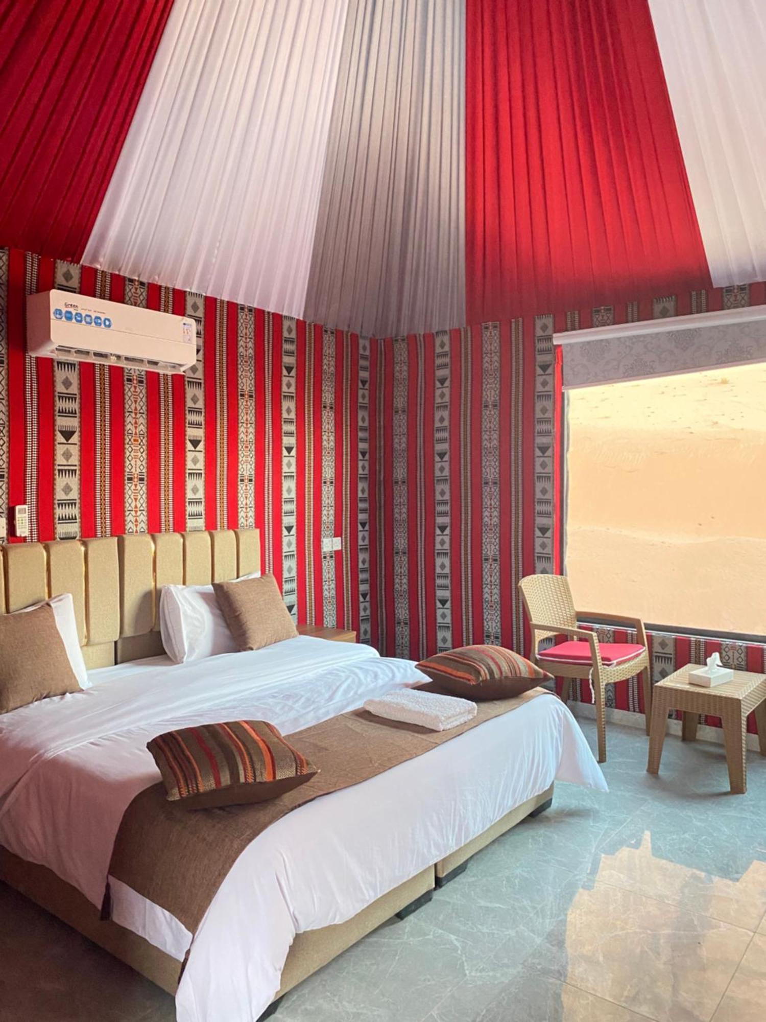 Tamim Luxury Wadi Rum Camp Kültér fotó