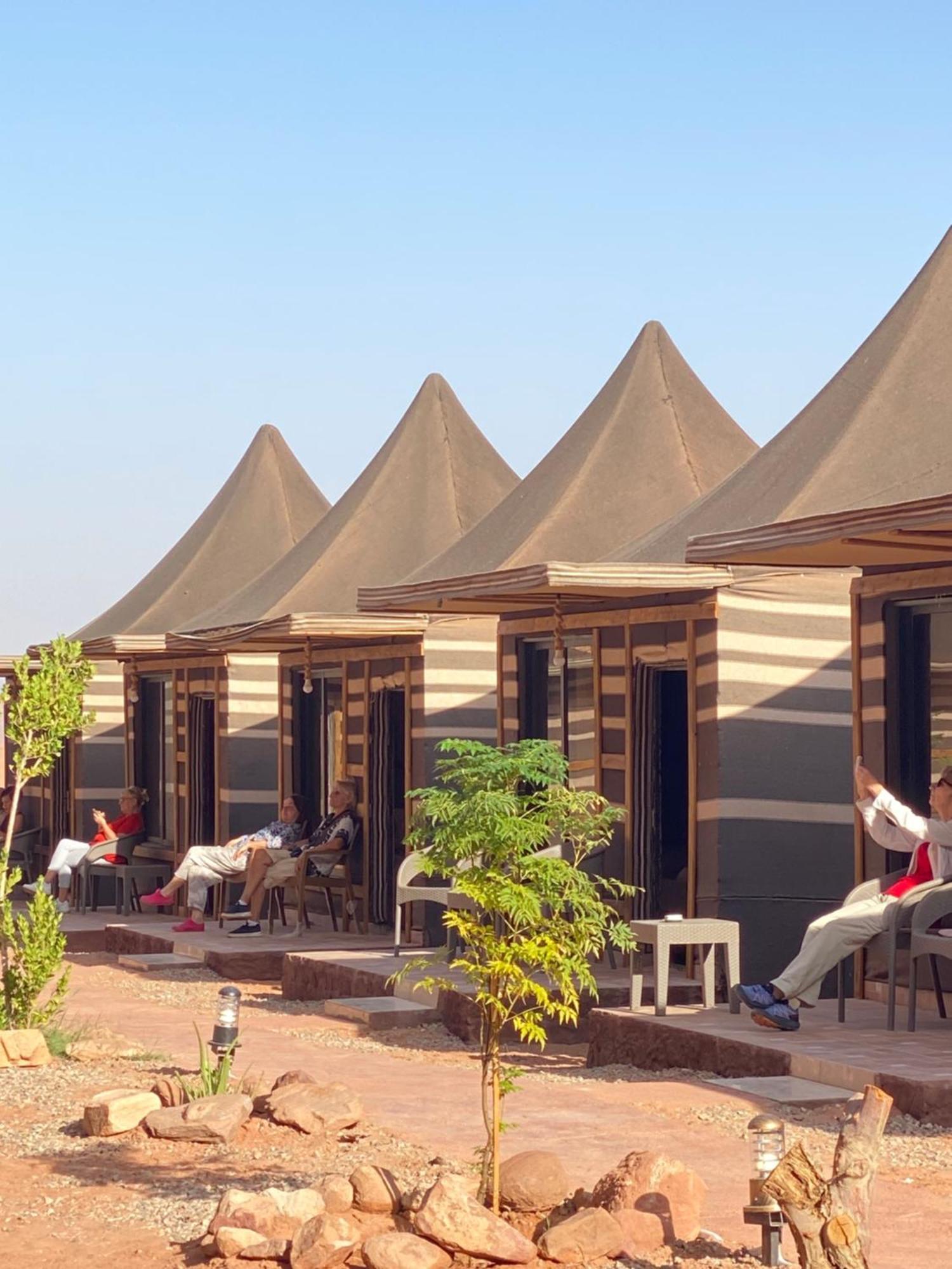 Tamim Luxury Wadi Rum Camp Kültér fotó